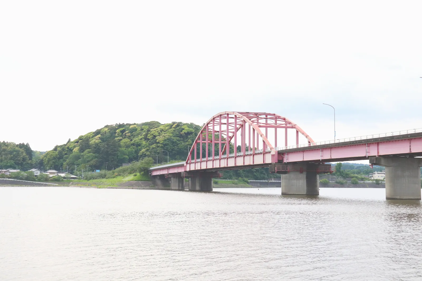 観音崎公園内の木々に囲まれた階段
